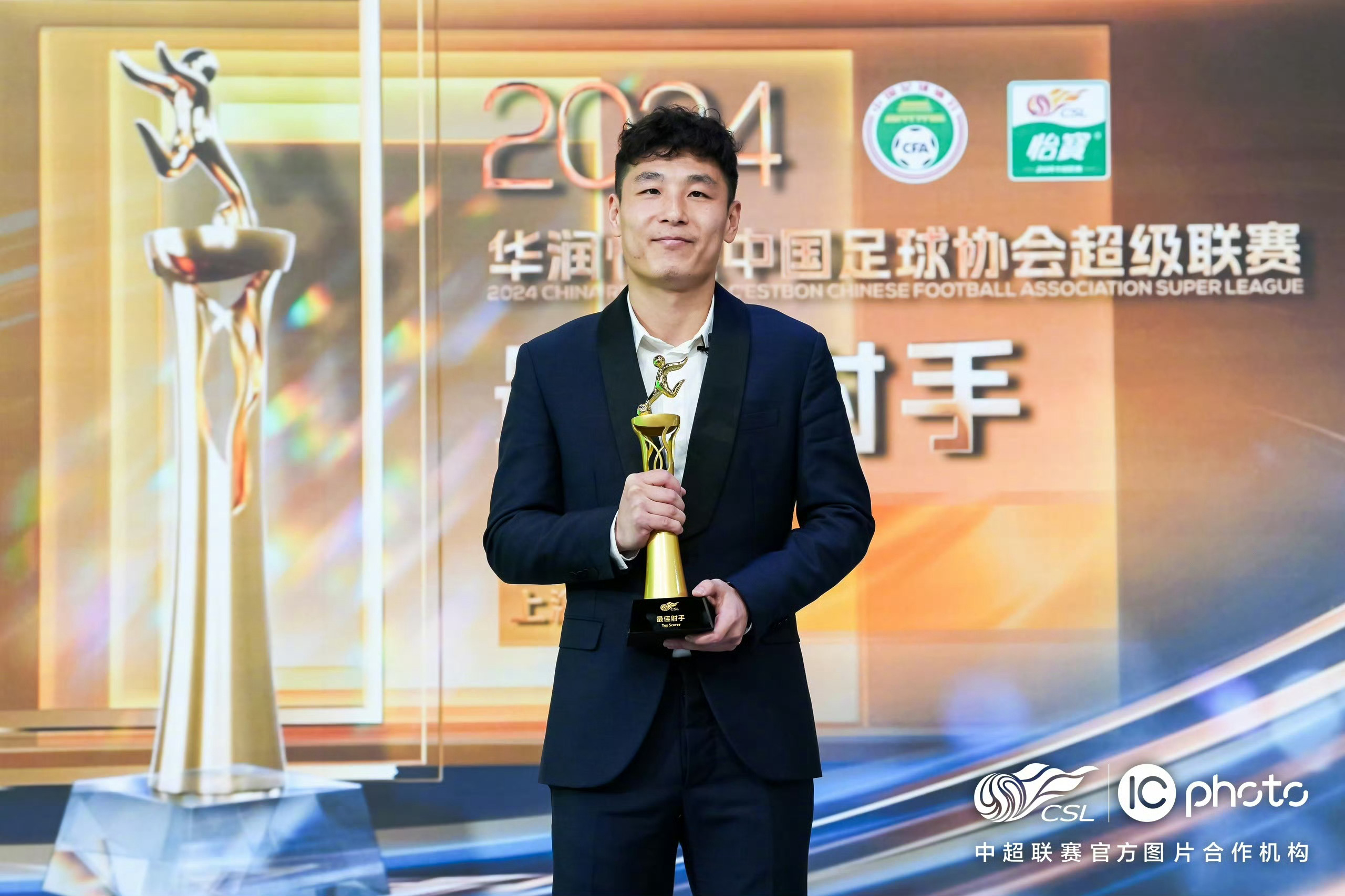 武磊成功零封本菲卡，门将赛后获得全场最佳